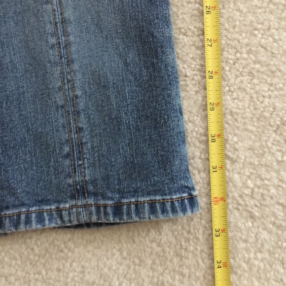 JLo Capri - Picture 5 of 8